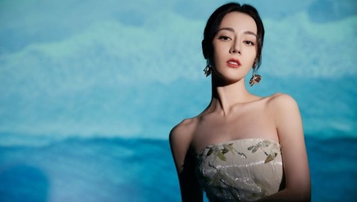 迪丽热巴写真壁纸